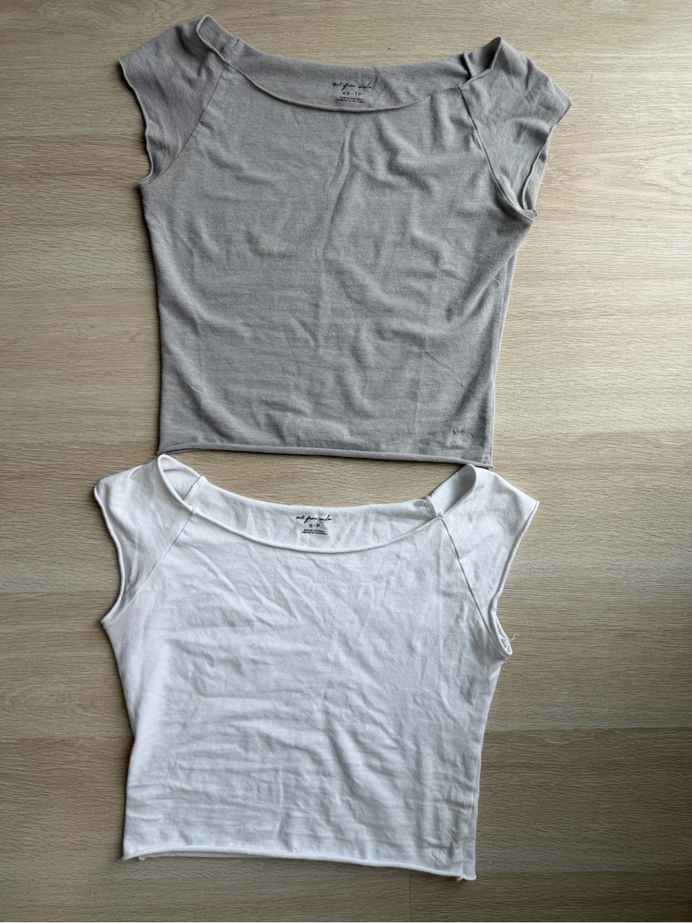 UO Boat Neck T-Shirt Crop Top Duo - White & Light Gray